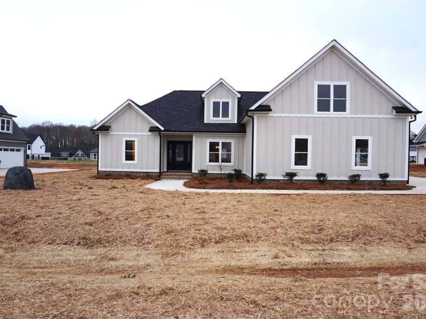 1115 Stonegate Drive, Salisbury, NC 28147.  MLS# CAR4307482, YatesRealty ID 6663. 