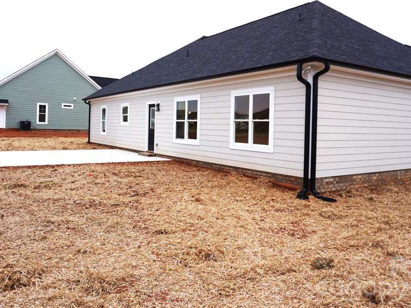 1115 Stonegate Drive, Salisbury, NC 28147.  MLS# CAR4307482, YatesRealty ID 6663. 