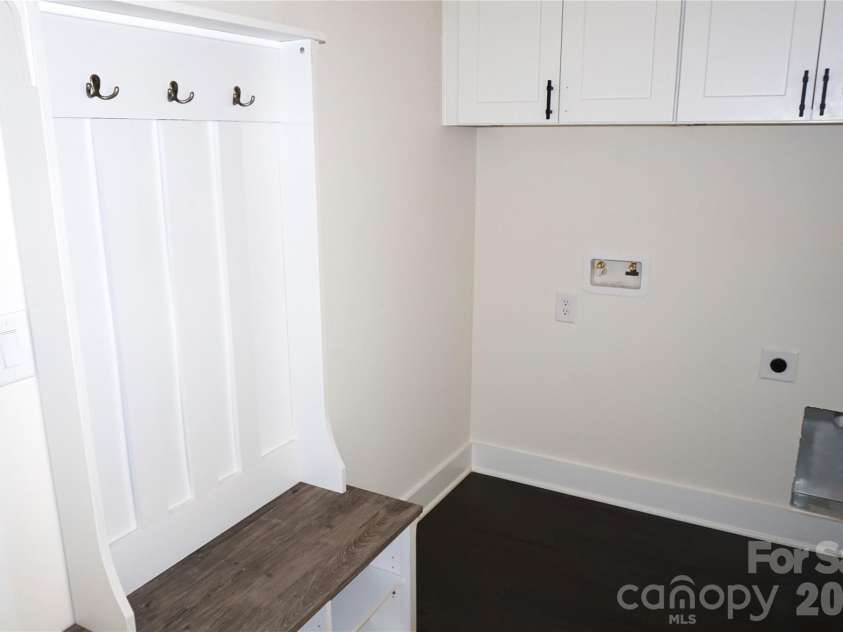 1115 Stonegate Drive, Salisbury, NC 28147.  MLS# CAR4307482, YatesRealty ID 6663. 