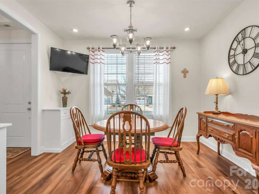 7336 Overjoyed Crossing, Charlotte, NC 28215.  MLS# CAR4356327, YatesRealty ID 6665. 