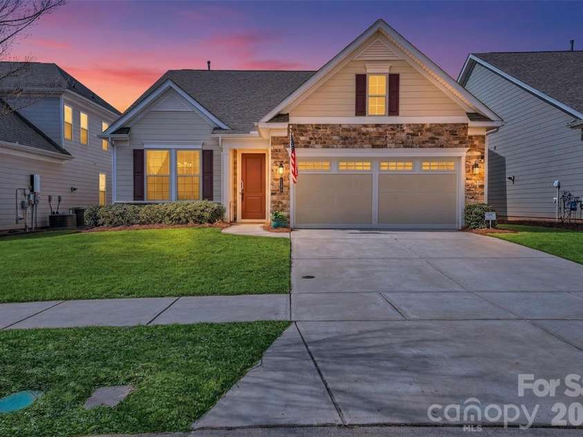 7336 Overjoyed Crossing, Charlotte, NC 28215.  MLS# CAR4356327, YatesRealty ID 6665. 