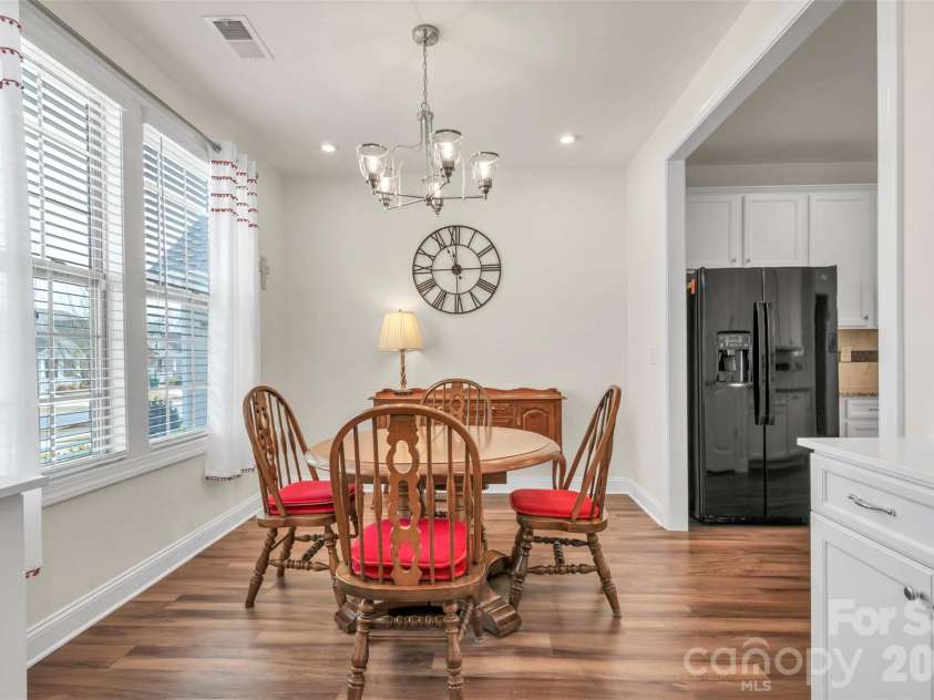 7336 Overjoyed Crossing, Charlotte, NC 28215.  MLS# CAR4356327, YatesRealty ID 6665. 