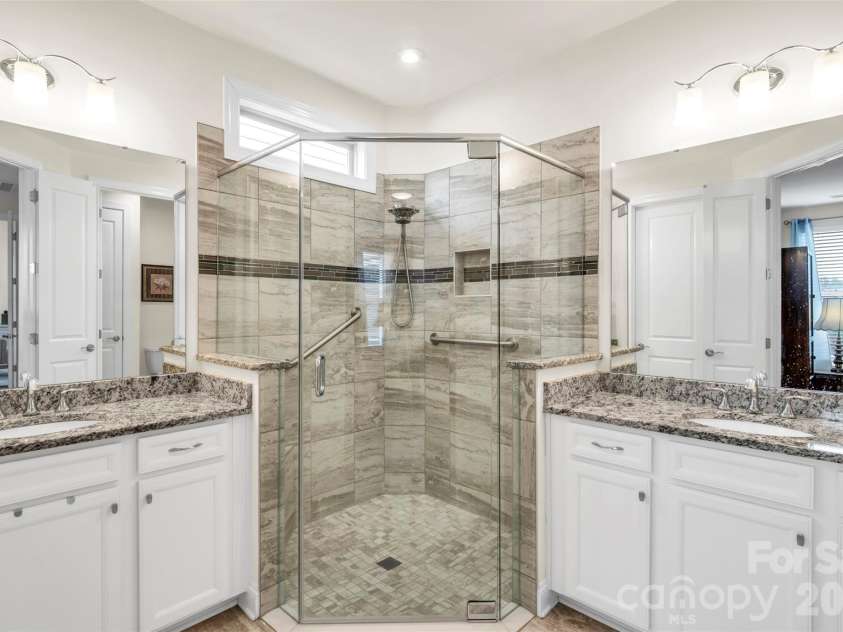 7336 Overjoyed Crossing, Charlotte, NC 28215.  MLS# CAR4356327, YatesRealty ID 6665. 