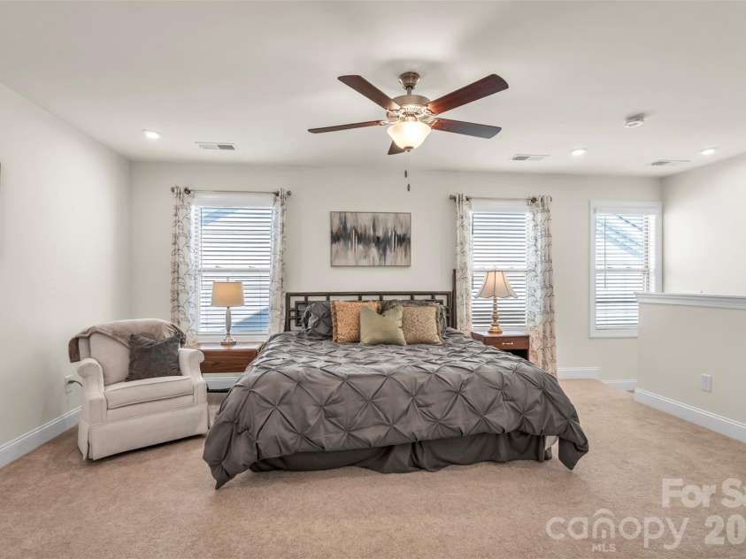 7336 Overjoyed Crossing, Charlotte, NC 28215.  MLS# CAR4356327, YatesRealty ID 6665. 