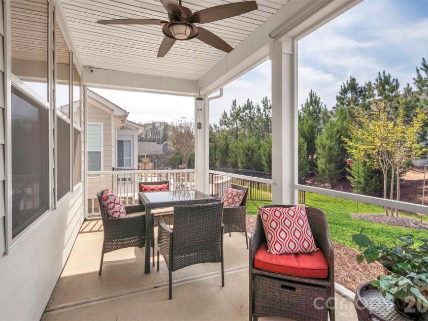 7336 Overjoyed Crossing, Charlotte, NC 28215.  MLS# CAR4356327, YatesRealty ID 6665. 