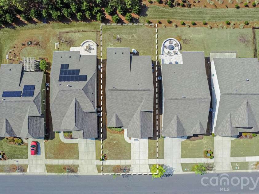 7336 Overjoyed Crossing, Charlotte, NC 28215.  MLS# CAR4356327, YatesRealty ID 6665. 