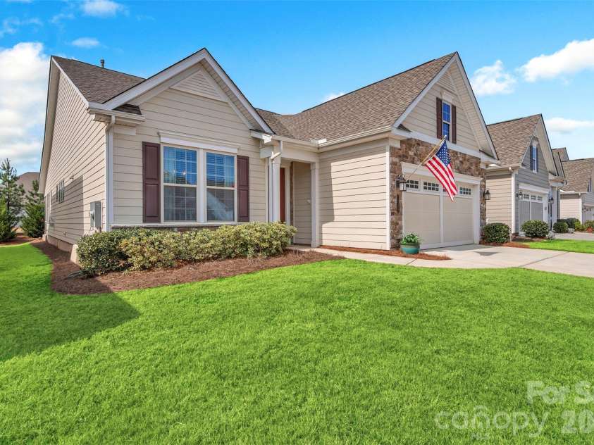 7336 Overjoyed Crossing, Charlotte, NC 28215.  MLS# CAR4356327, YatesRealty ID 6665. 