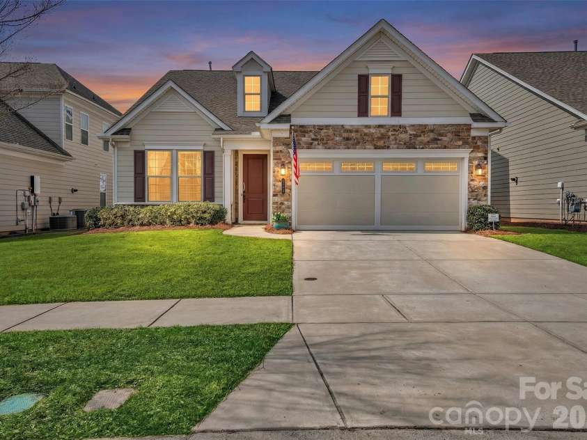 7336 Overjoyed Crossing, Charlotte, NC 28215.  MLS# CAR4356327, YatesRealty ID 6665. 