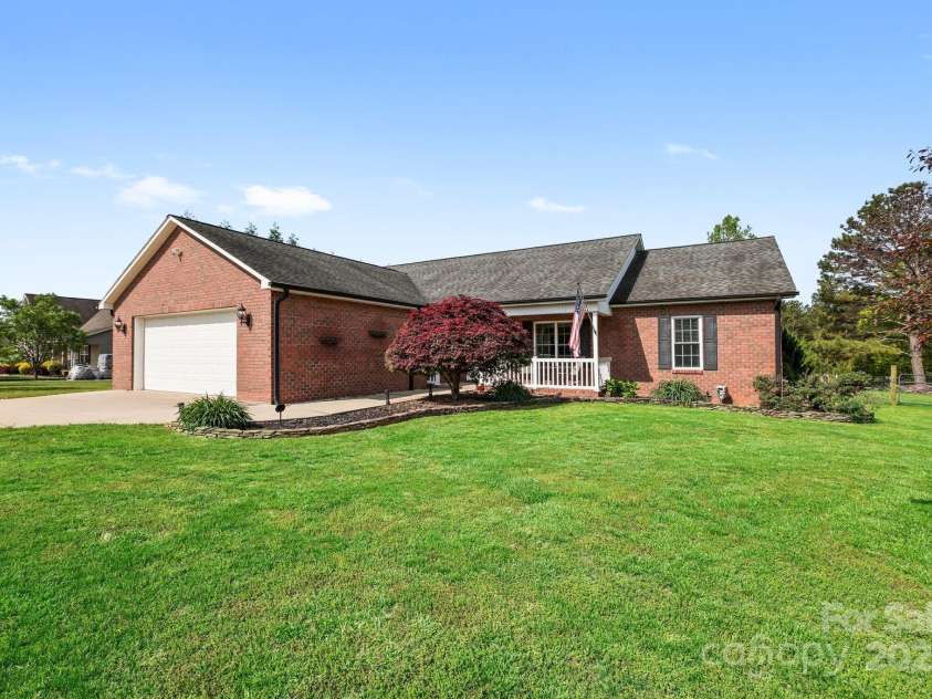 131 Fieldhaven Place, Troutman, NC 28166.  MLS# CAR4247105, YatesRealty ID 6666. 