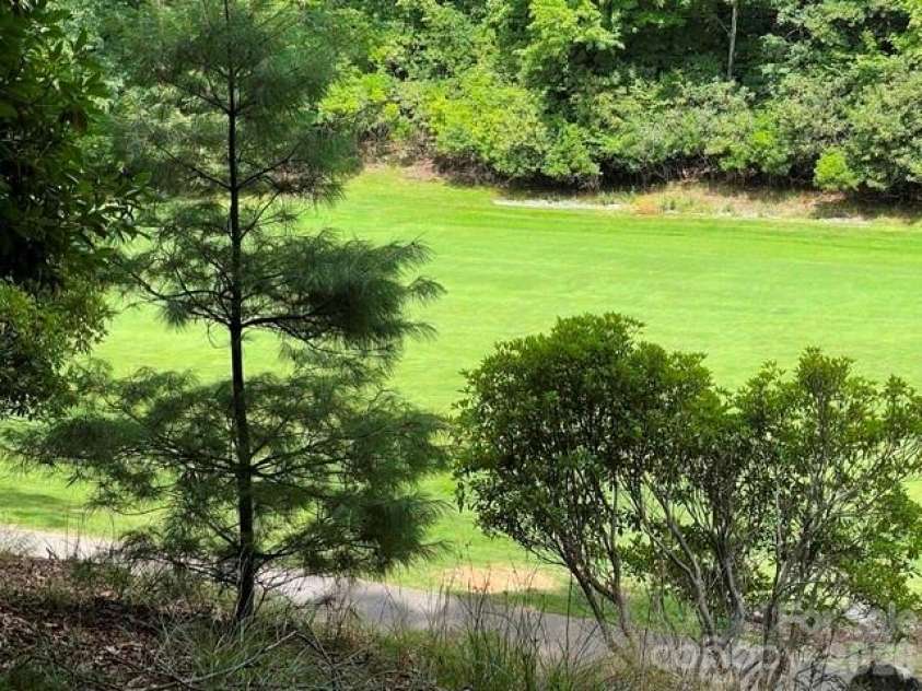 222 Sedi Lane, Brevard, NC 28712.  MLS# CAR4403900, YatesRealty ID 6666. 