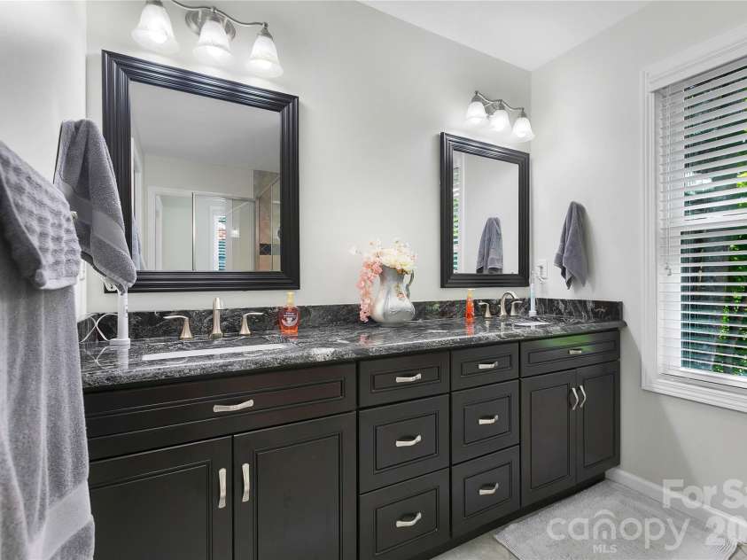 222 Sedi Lane, Brevard, NC 28712.  MLS# CAR4403900, YatesRealty ID 6666. Huge Primary Bath