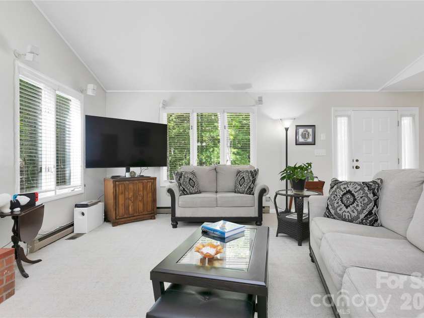 222 Sedi Lane, Brevard, NC 28712.  MLS# CAR4403900, YatesRealty ID 6666. Light and Bright