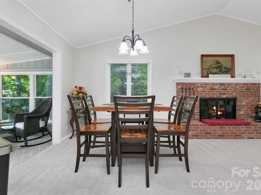 222 Sedi Lane, Brevard, NC 28712.  MLS# CAR4403900, YatesRealty ID 6666. Vaulted Ceilings