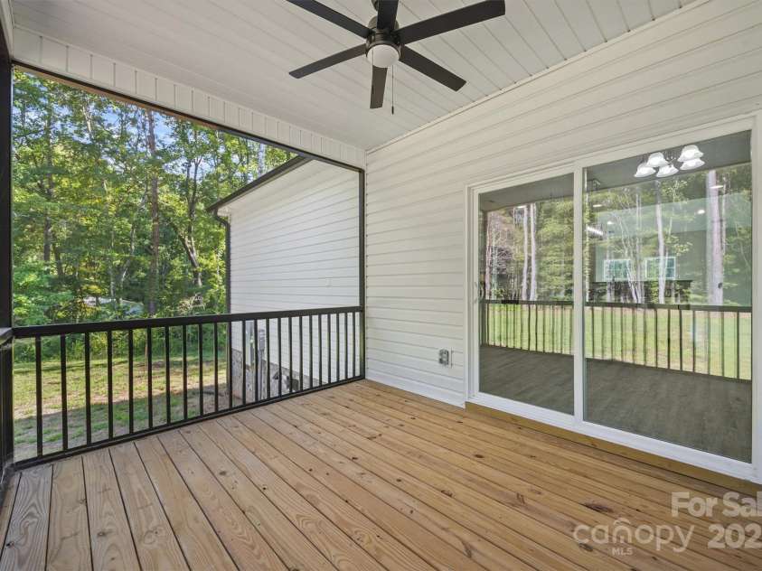 1647 Davis Farm Road, York, SC 29745.  MLS# CAR4202459, YatesRealty ID 6667. 