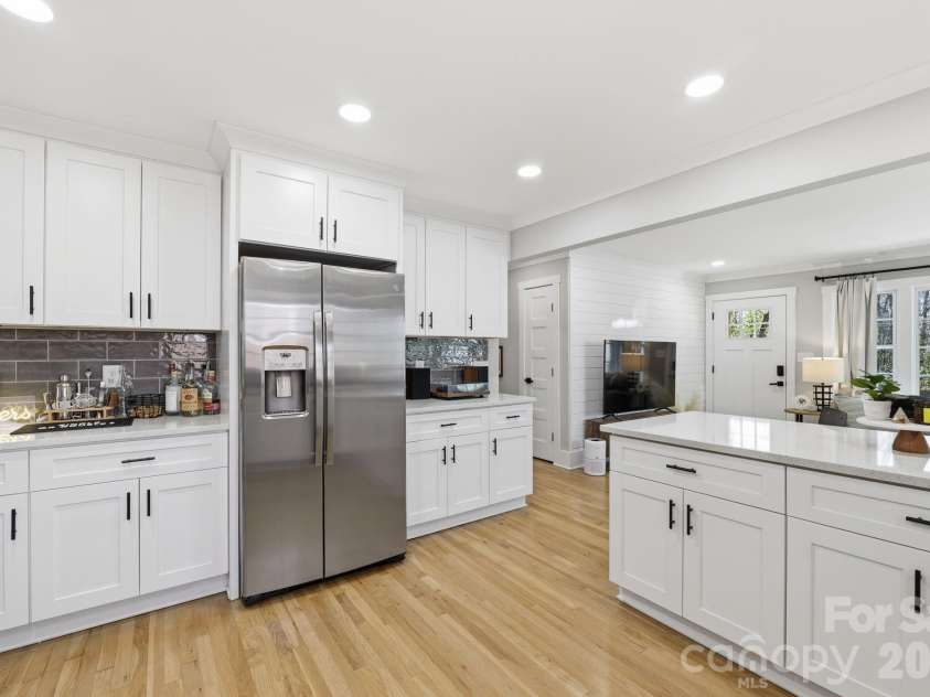 1026 Rollingwood Drive, Charlotte, NC 28217.  MLS# CAR4360398, YatesRealty ID 6668. 