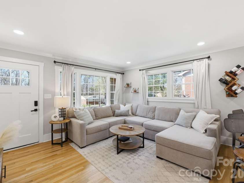 1026 Rollingwood Drive, Charlotte, NC 28217.  MLS# CAR4360398, YatesRealty ID 6668. 