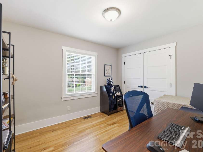 1026 Rollingwood Drive, Charlotte, NC 28217.  MLS# CAR4360398, YatesRealty ID 6668. 