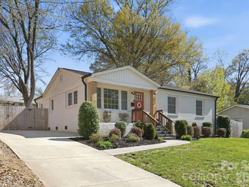 1026 Rollingwood Drive, Charlotte, NC 28217.  MLS# CAR4360398, YatesRealty ID 6668. 