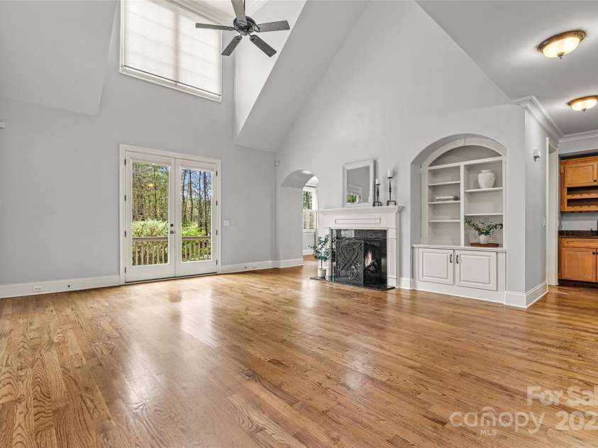 107 Bare Foot Lane, Mooresville, NC 28117.  MLS# CAR4240937, YatesRealty ID 6669. 