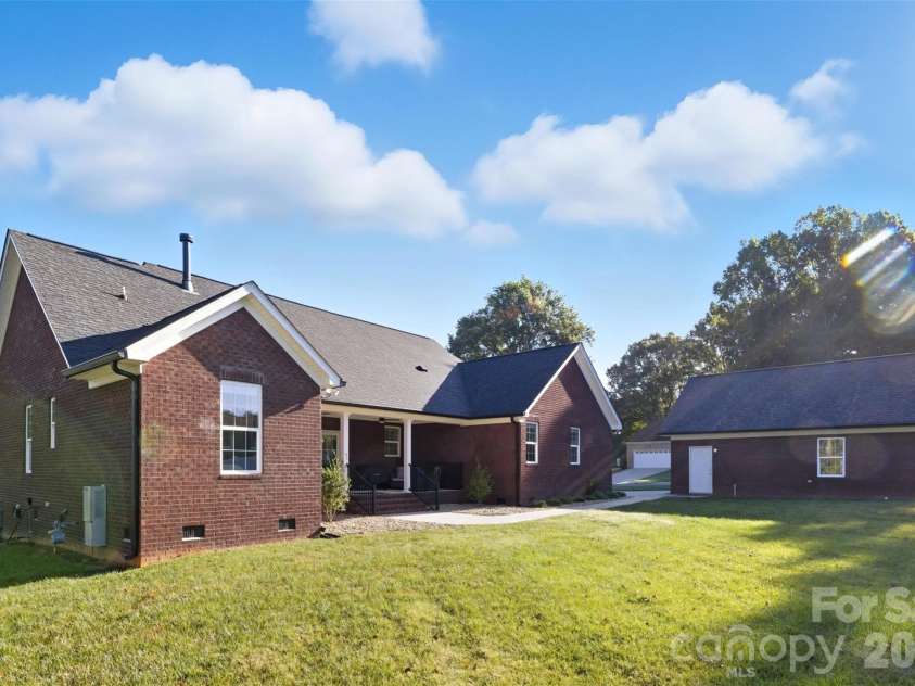 706 Toncin Avenue, Bessemer City, NC 28016.  MLS# CAR4360468, YatesRealty ID 6669. 