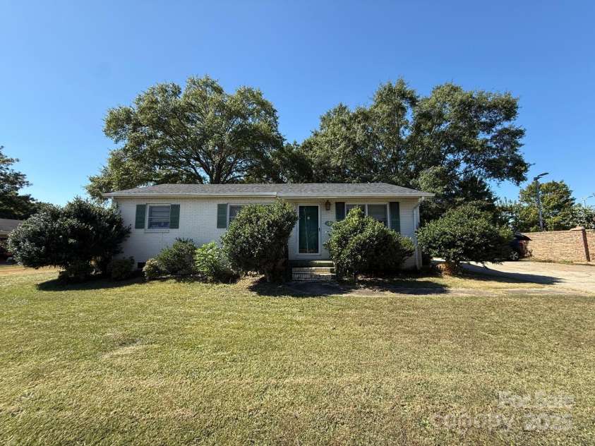 1755 Mt Gallant Road, Rock Hill, SC 29732.  MLS# CAR4320755, YatesRealty ID 667. 