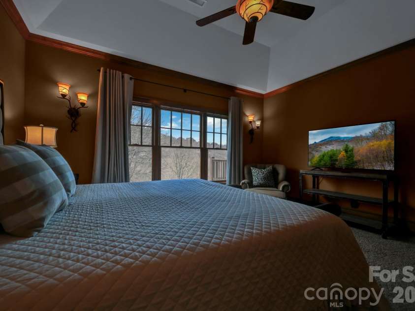 1226 Grouse Moor Drive, Sugar Mountain, NC 28604.  MLS# CAR4347212, YatesRealty ID 6670. 