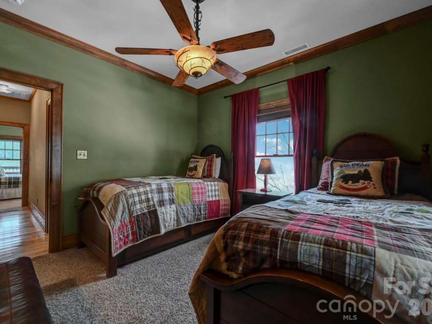 1226 Grouse Moor Drive, Sugar Mountain, NC 28604.  MLS# CAR4347212, YatesRealty ID 6670. 