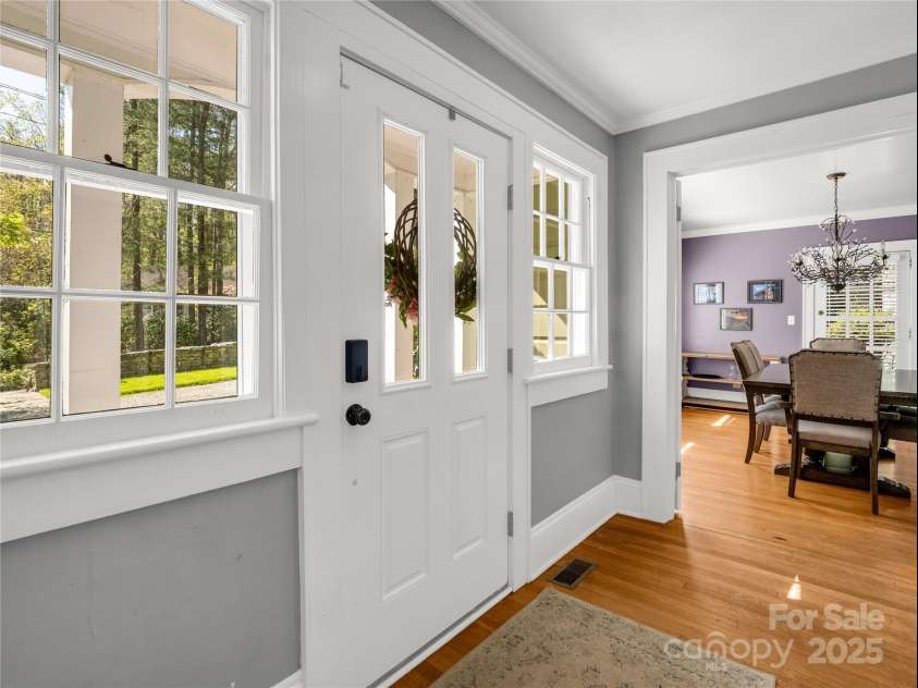 2001 Laurel Park Highway, Hendersonville, NC 28739.  MLS# CAR4246182, YatesRealty ID 6670. 