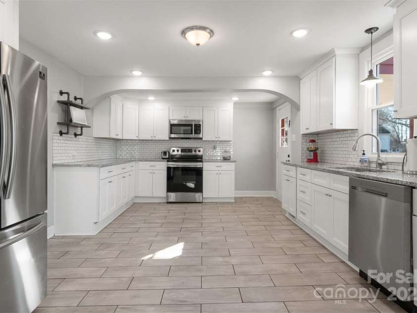 30 Forest Avenue, Granite Falls, NC 28630.  MLS# CAR4217074, YatesRealty ID 6671. 