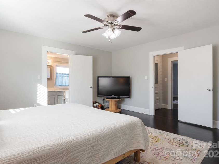 30 Forest Avenue, Granite Falls, NC 28630.  MLS# CAR4217074, YatesRealty ID 6671. 