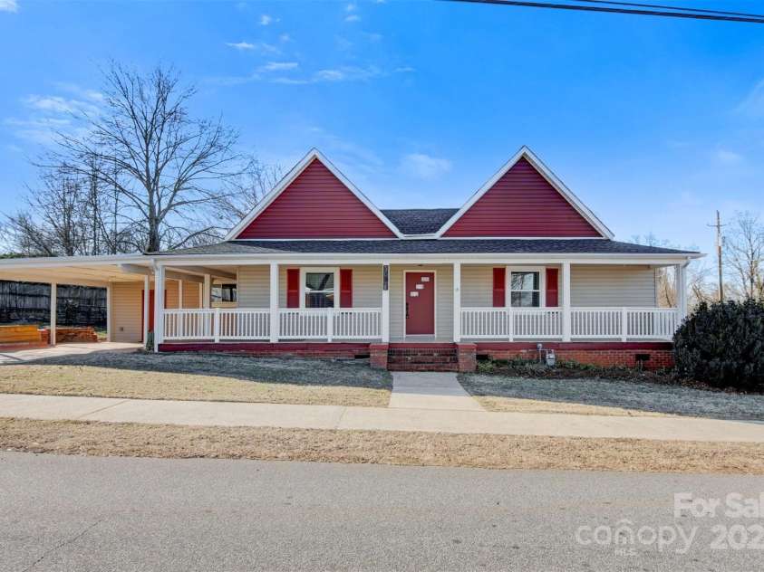 30 Forest Avenue, Granite Falls, NC 28630.  MLS# CAR4217074, YatesRealty ID 6671. 