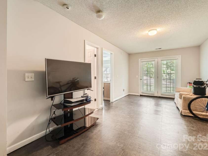3420 Caldwell Ridge Parkway, Charlotte, NC 28213.  MLS# CAR4244733, YatesRealty ID 6674. Basement Flex space. Bedroom and full bath to the left.