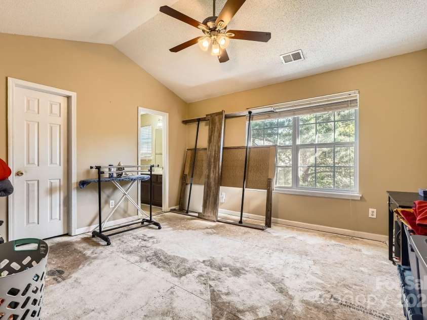 3420 Caldwell Ridge Parkway, Charlotte, NC 28213.  MLS# CAR4244733, YatesRealty ID 6674. Primary bed #2 has ensuite bath & walk in closet.  Needs flooring.