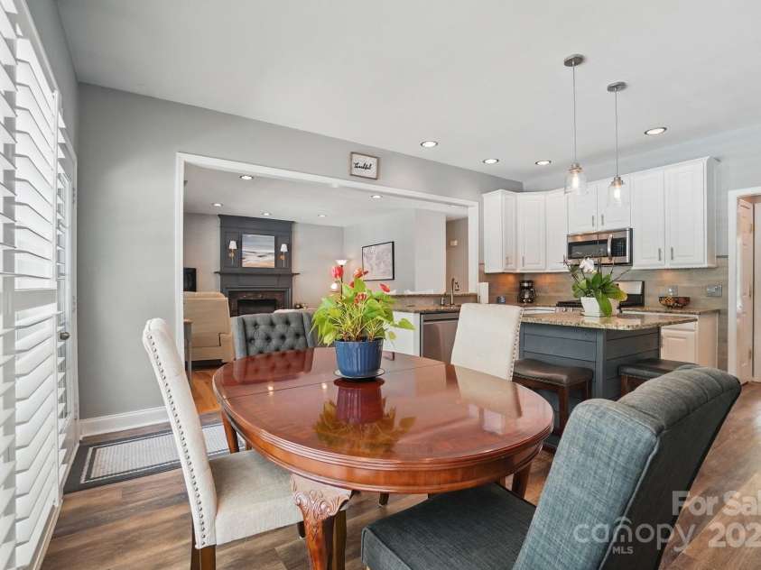 3131 Arborhill Road, Charlotte, NC 28270.  MLS# CAR4245369, YatesRealty ID 6675. 