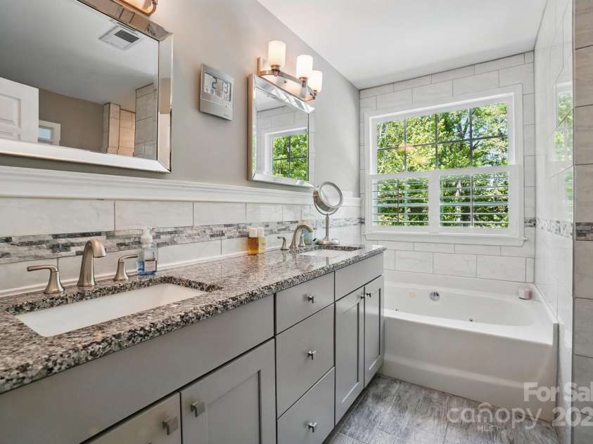 3131 Arborhill Road, Charlotte, NC 28270.  MLS# CAR4245369, YatesRealty ID 6675. 