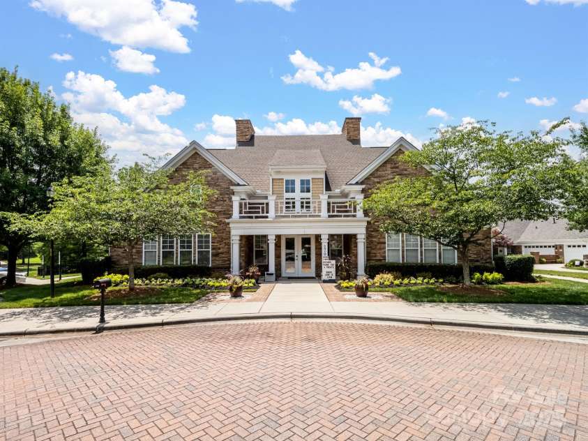 10875 Casetta Drive, Matthews, NC 28105.  MLS# CAR4266003, YatesRealty ID 6676. 