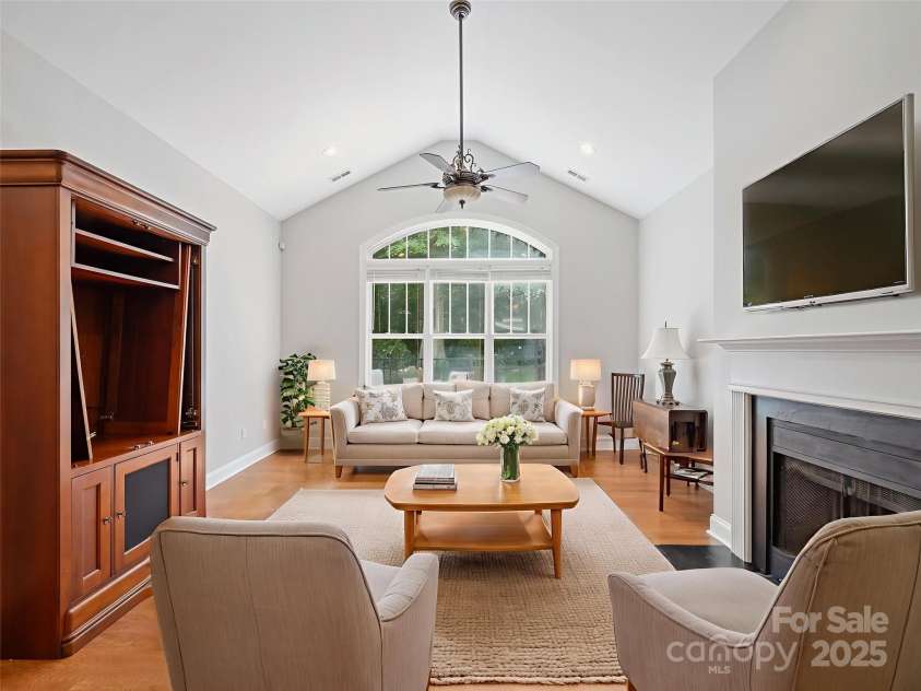 10875 Casetta Drive, Matthews, NC 28105.  MLS# CAR4266003, YatesRealty ID 6676. 