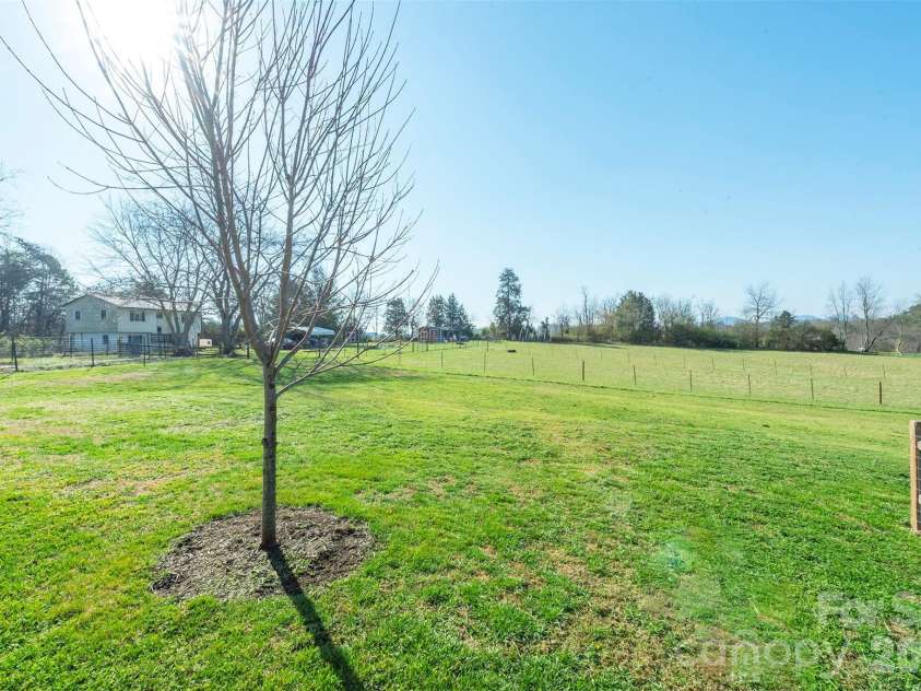 181 High Valley Estates Drive, Alexander, NC 28701.  MLS# CAR4360739, YatesRealty ID 6678. 
