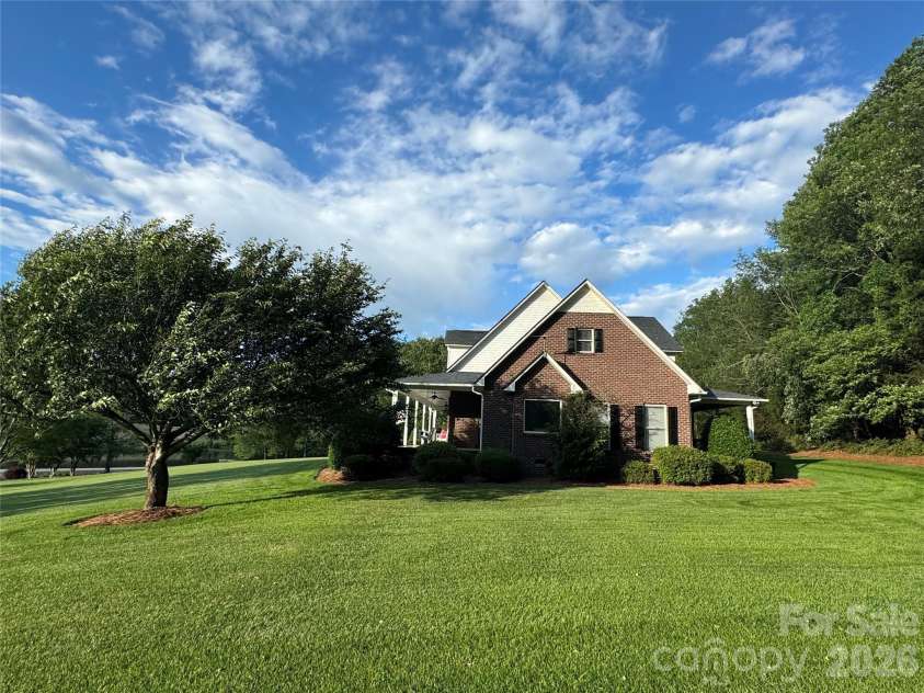 1011 Ratchford Road, York, SC 29745.  MLS# CAR4376084, YatesRealty ID 6679. 