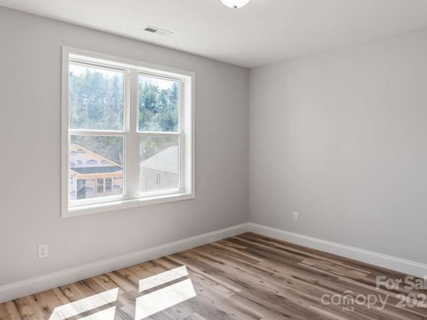 275 Quinn Hill Lane, Mars Hill, NC 28754.  MLS# CAR4108456, YatesRealty ID 668. 