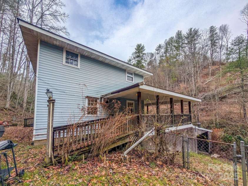 77 Griffith Branch Road, Green Mountain, NC 28740.  MLS# CAR4328405, YatesRealty ID 668. 
