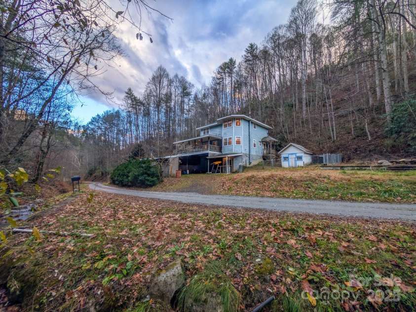 77 Griffith Branch Road, Green Mountain, NC 28740.  MLS# CAR4328405, YatesRealty ID 668. 