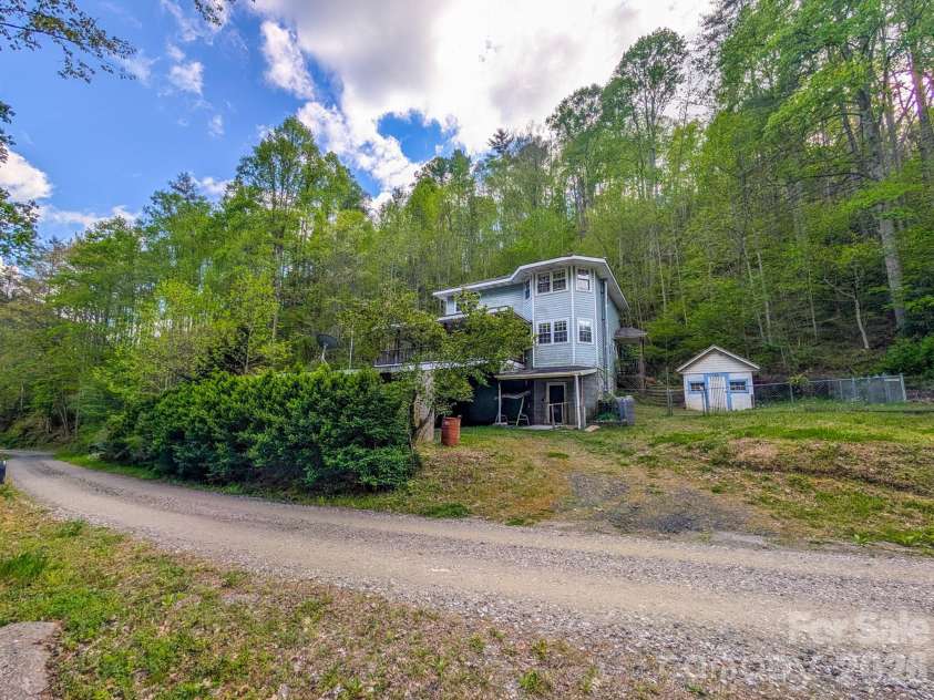 77 Griffith Branch Road, Green Mountain, NC 28740.  MLS# CAR4328405, YatesRealty ID 668. 