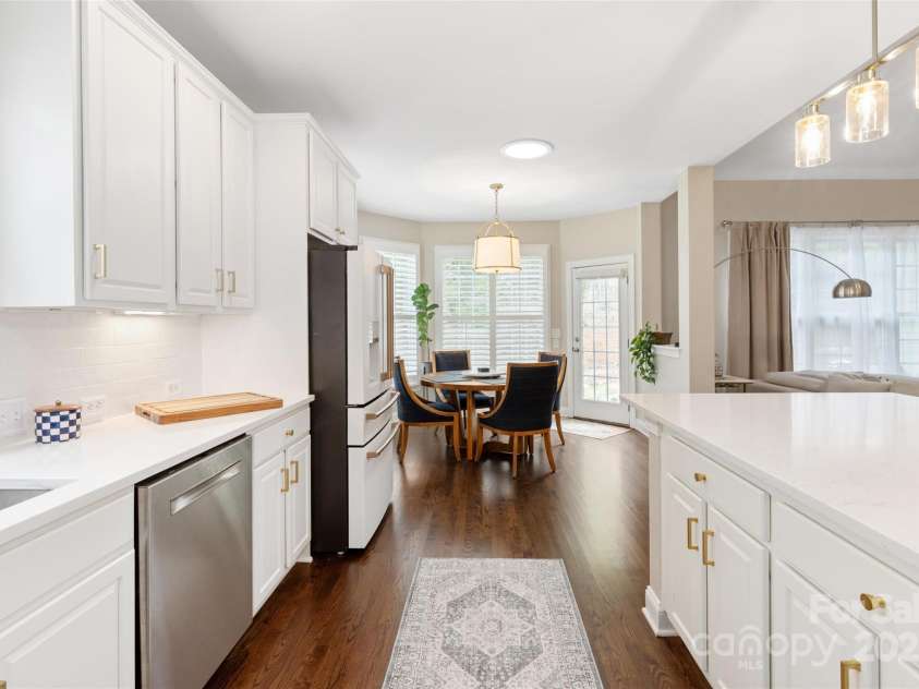 875 Stratford Run Drive, Fort Mill, SC 29708.  MLS# CAR4229364, YatesRealty ID 6682. GE CAFE and BOSCH appliances