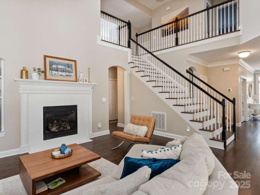 875 Stratford Run Drive, Fort Mill, SC 29708.  MLS# CAR4229364, YatesRealty ID 6682. Open railing to second story