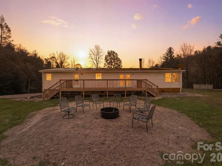 3066 Hartley Kincaid Place, Lenoir, NC 28645.  MLS# CAR4320707, YatesRealty ID 6683. 