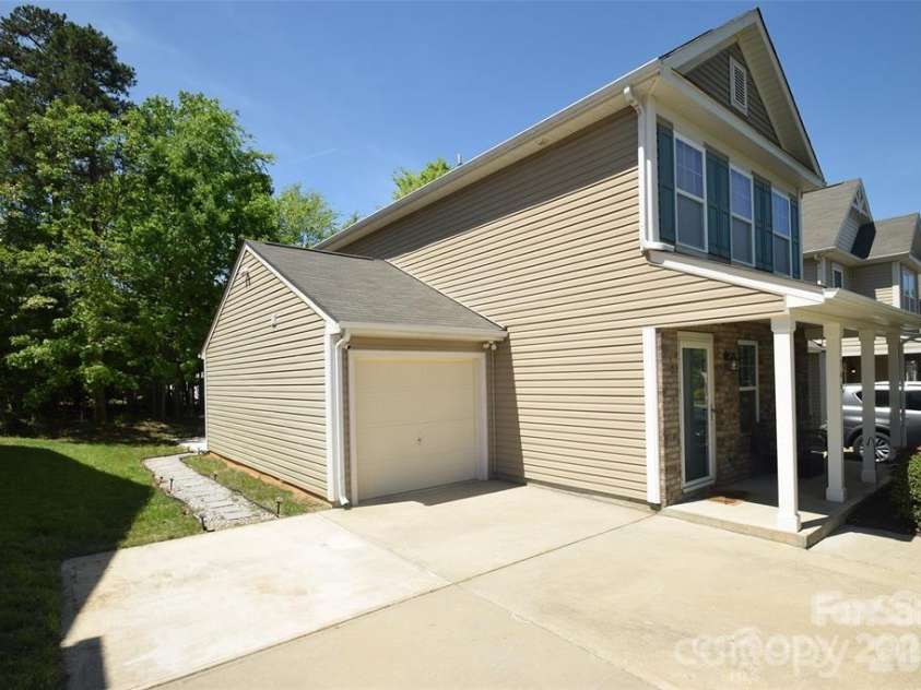 346 Cornielle Lane, Charlotte, NC 28216.  MLS# CAR4311136, YatesRealty ID 6683. One car garage with ample driveway parking