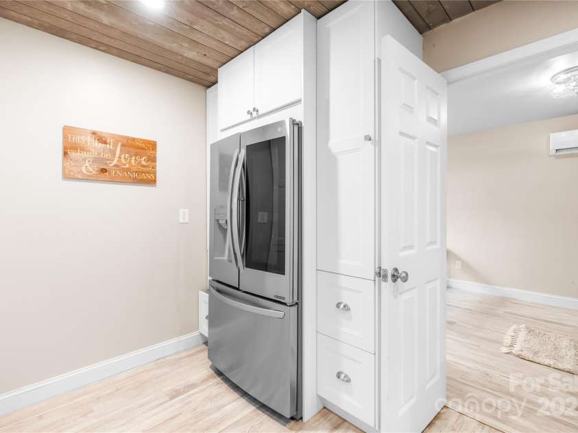6741 Stillmeadow Drive, Charlotte, NC 28277.  MLS# CAR4241358, YatesRealty ID 6684. 
