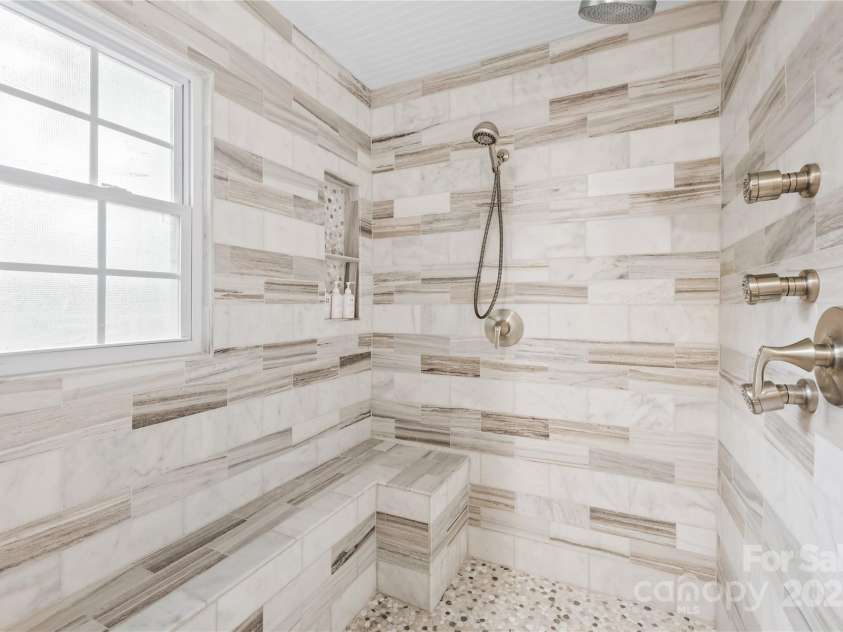 6741 Stillmeadow Drive, Charlotte, NC 28277.  MLS# CAR4241358, YatesRealty ID 6684. 