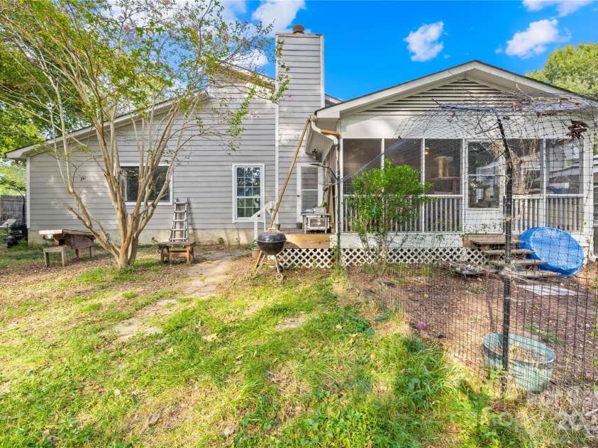 6741 Stillmeadow Drive, Charlotte, NC 28277.  MLS# CAR4241358, YatesRealty ID 6684. 